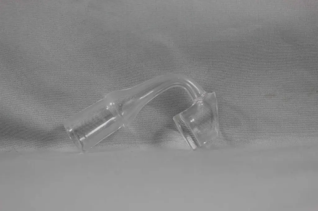 Small Cup Quartz Banger 14mm Female 90°
