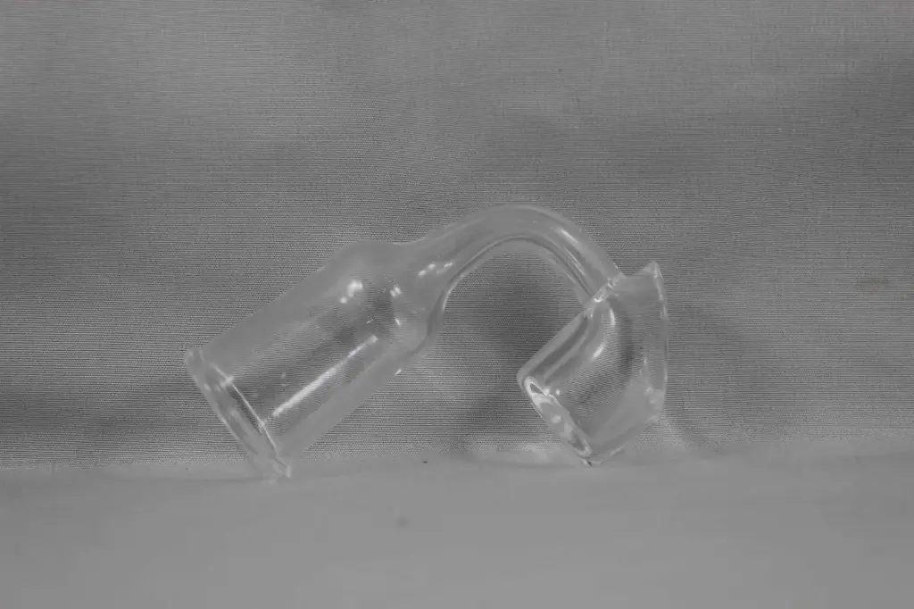 GEAR 4mm Thick Quartz Banger 19mm Female 90°