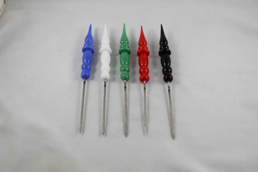Titanium Dabber With Glass Handle