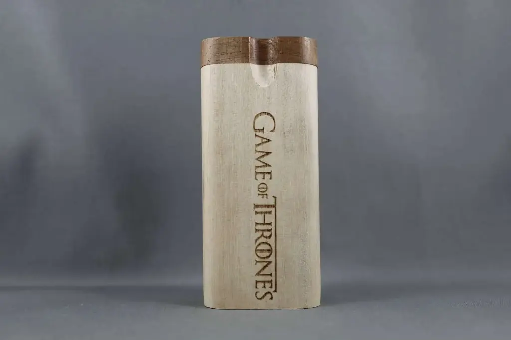Engraved Wood Dugout Game of Thrones