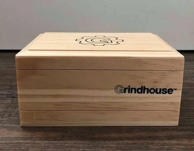 Grindhouse Sifter Box With Built-In Rolling Tray