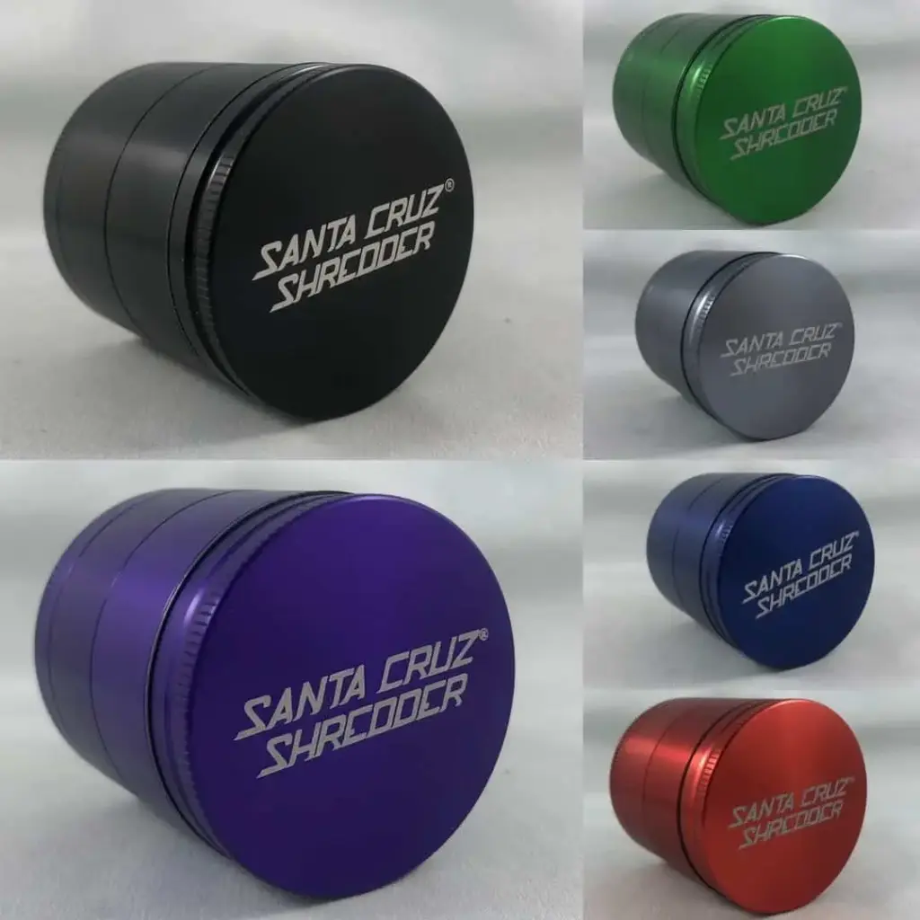 Santa Cruz Shredder 4 Piece Small Grinder (red)