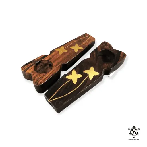 Dealz Brass Butterfly Wood Pipe