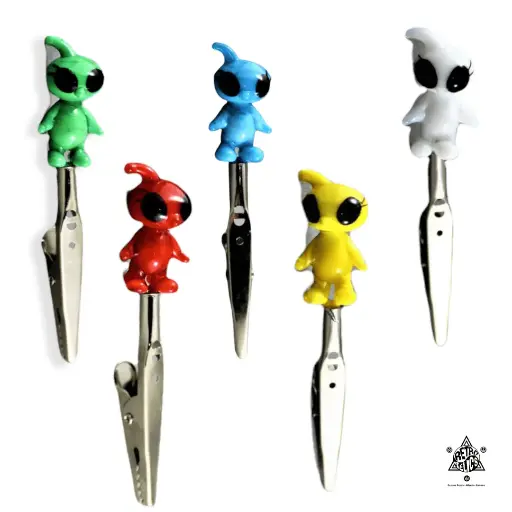 Roach Clip-Femme Alien