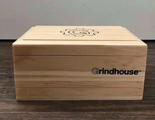 Grindhouse Sifter Box With Built-In Rolling Tray